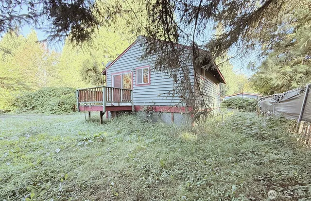 $185,000 | 7525 North Center Court, Concrete, WA 98237