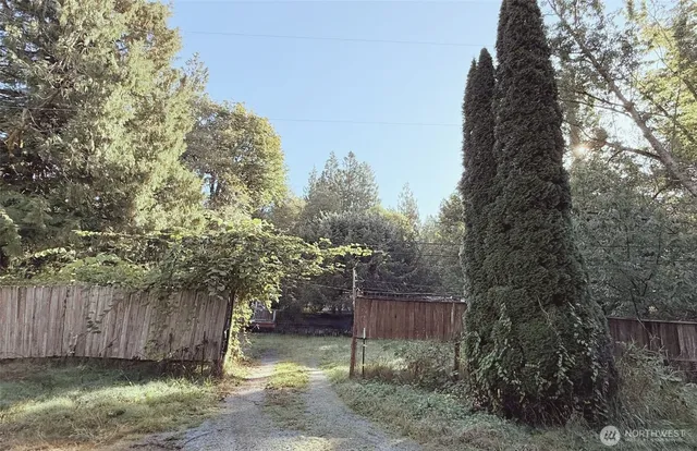 $185,000 | 7525 North Center Court, Concrete, WA 98237