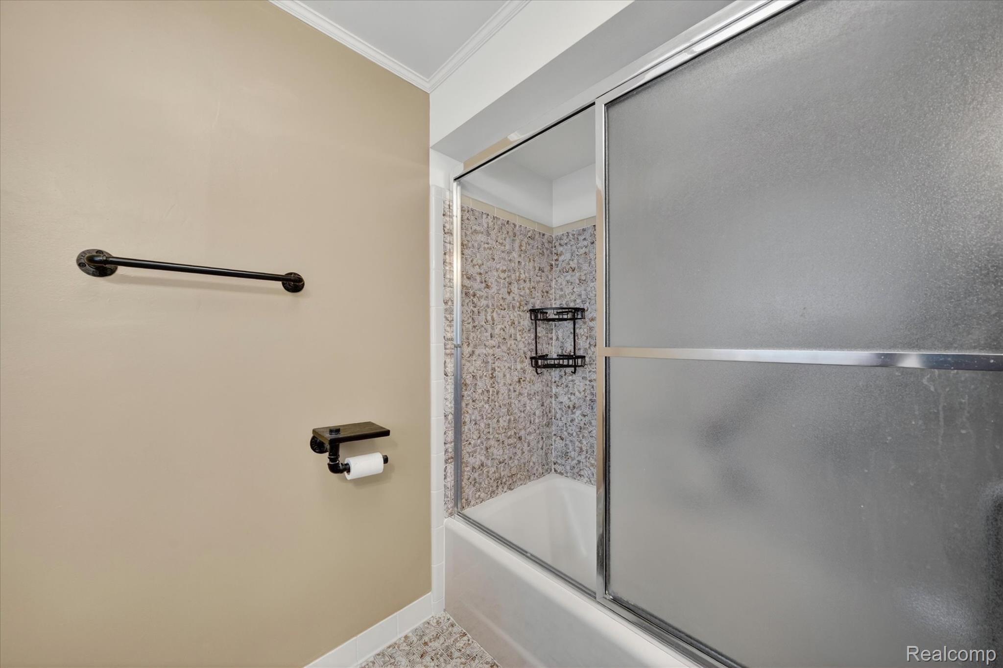 18178 22 Mile Road Macomb, MI 48044 - Photo 18 of 43 First Floor Full Bath view 2