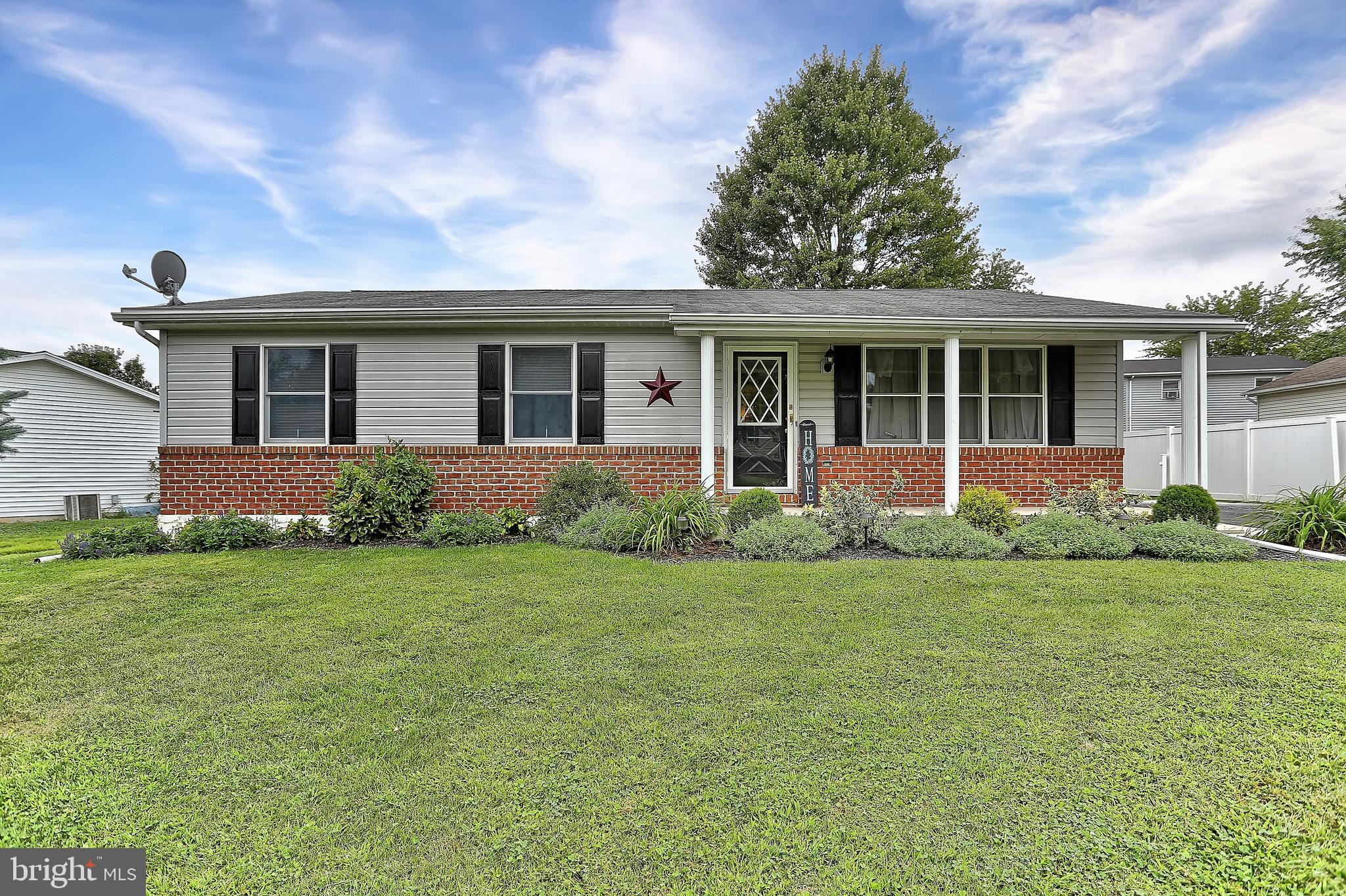 4 Garden Lane Hanover, PA 17331 - Photo 2 of 39 Gallery Image 2
