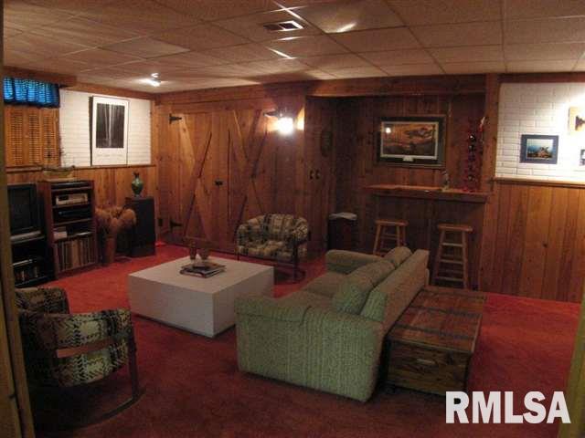4232 Spring Street Davenport, IA 52807 - Photo 15 of 18 Gallery Image 15