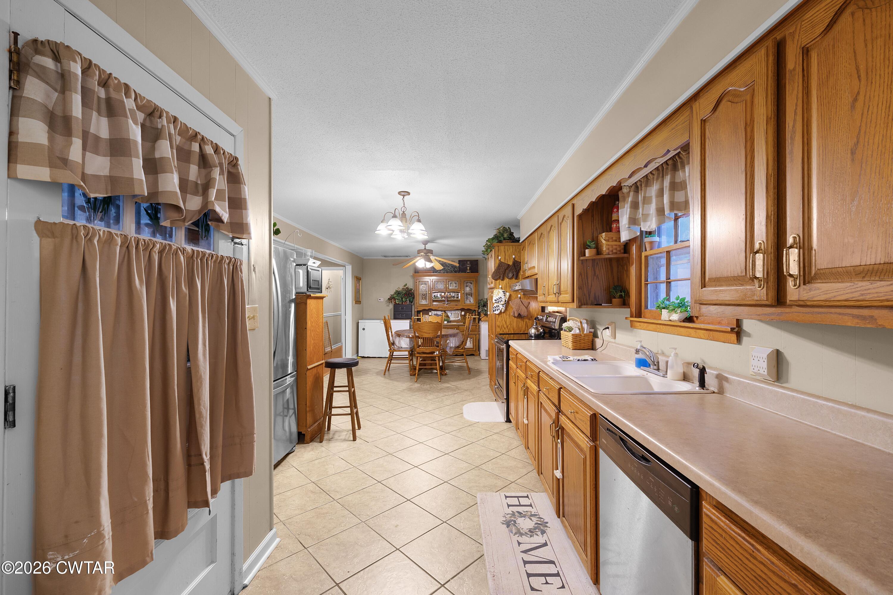 1820 Clift Road Bolivar, TN 38008 - Photo 10 of 22 Ermon kitchen1