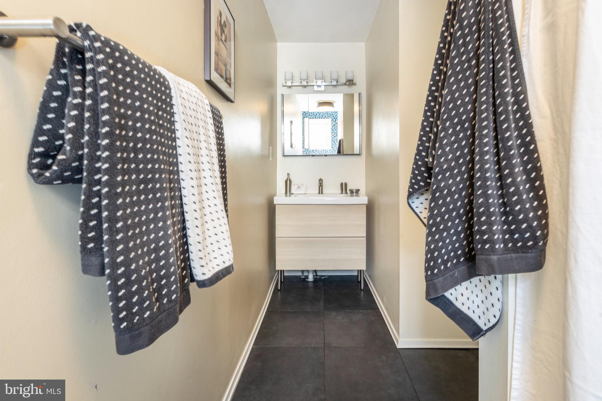 929 South 6th Street Philadelphia, PA 19147 - Photo 18 of 28