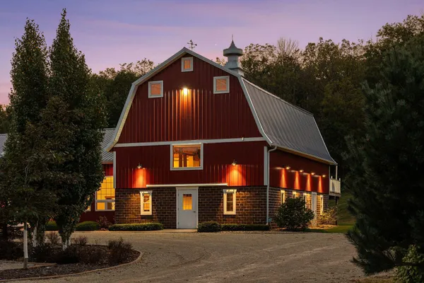 $2,495,000 | 5907 X County Road 105 Northwest, Byron, MN 55920