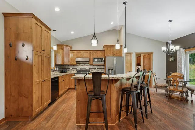 $2,495,000 | 5907 X County Road 105 Northwest, Byron, MN 55920