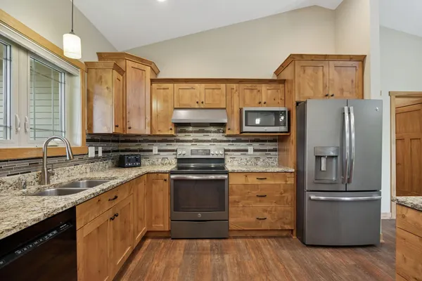 $2,495,000 | 5907 X County Road 105 Northwest, Byron, MN 55920