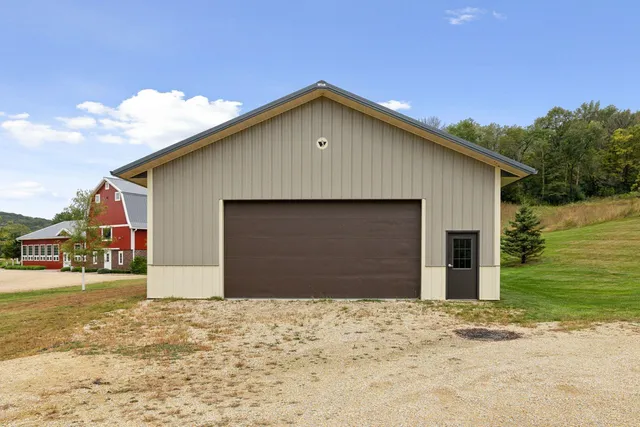 $2,495,000 | 5907 X County Road 105 Northwest, Byron, MN 55920