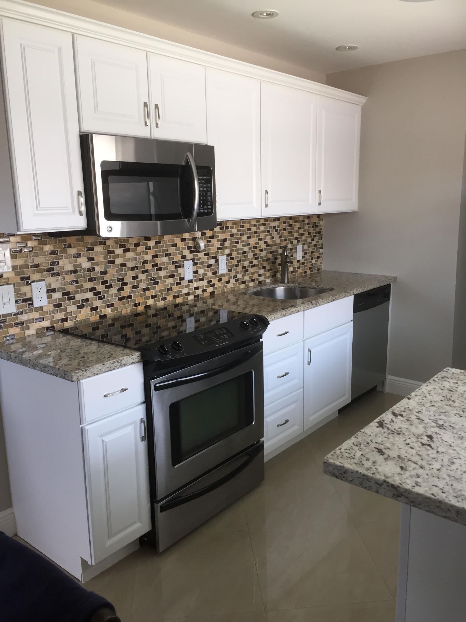 611 Monaco Way, Unit 611 Delray Beach, FL 33446 - Photo 11 of 25 Custom 1 Bedroom plus Den