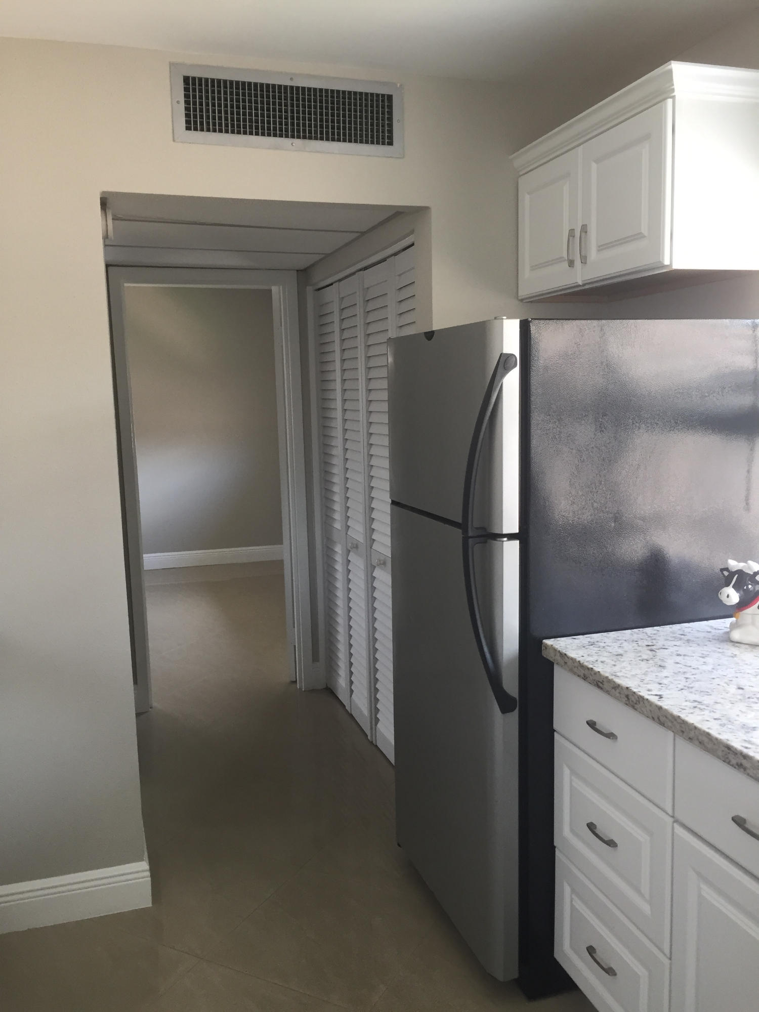 611 Monaco Way, Unit 611 Delray Beach, FL 33446 - Photo 14 of 25 Kitchen