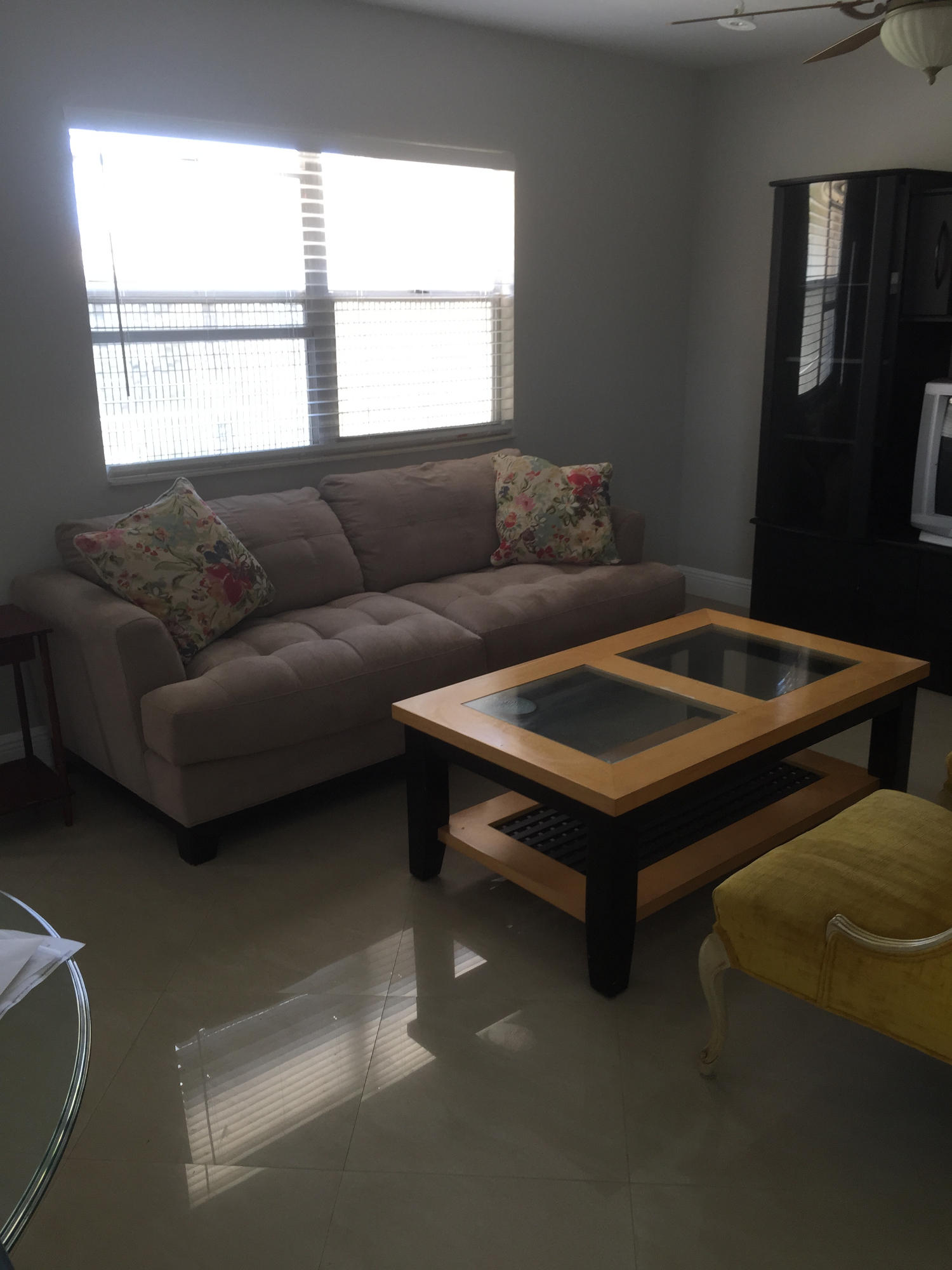 611 Monaco Way, Unit 611 Delray Beach, FL 33446 - Photo 5 of 25 Living Room