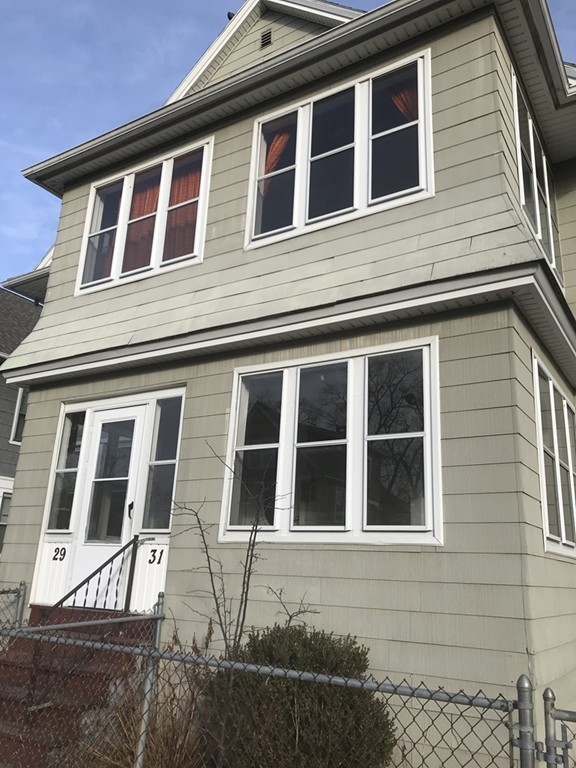 31 Dearborn Street Springfield, MA 01109 - Photo 3 of 10 Gallery Image 3