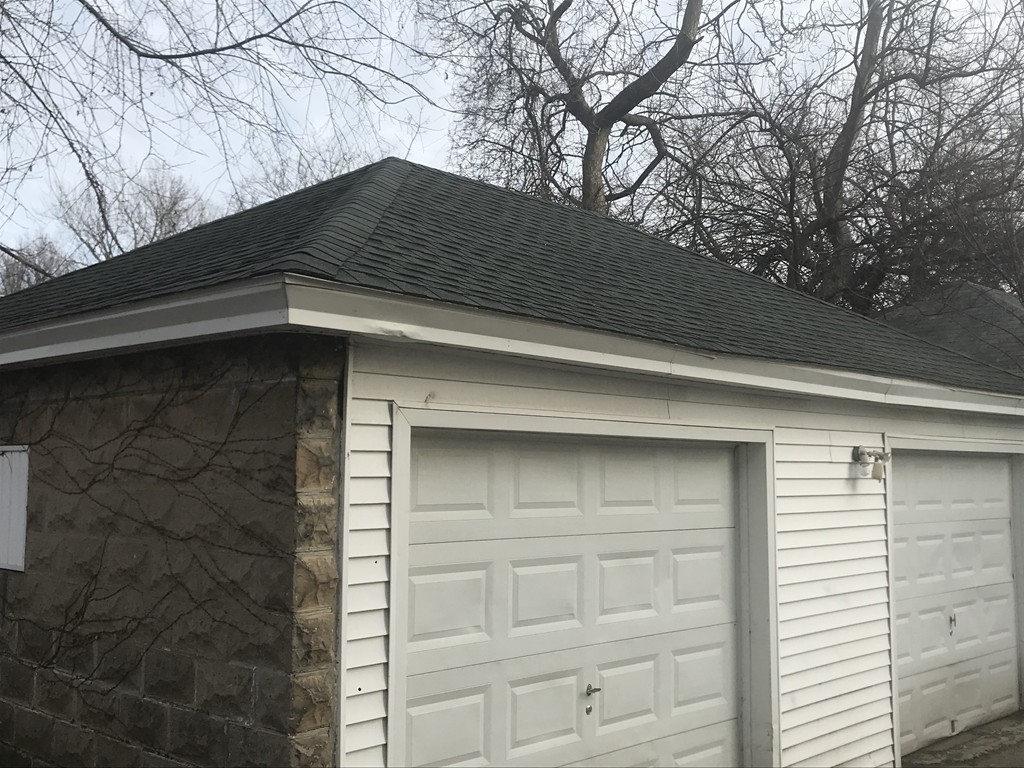 31 Dearborn Street Springfield, MA 01109 - Photo 4 of 10 Gallery Image 4