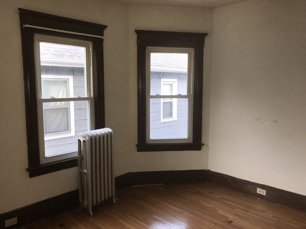 31 Dearborn Street Springfield, MA 01109 - Photo 7 of 10 Gallery Image 7