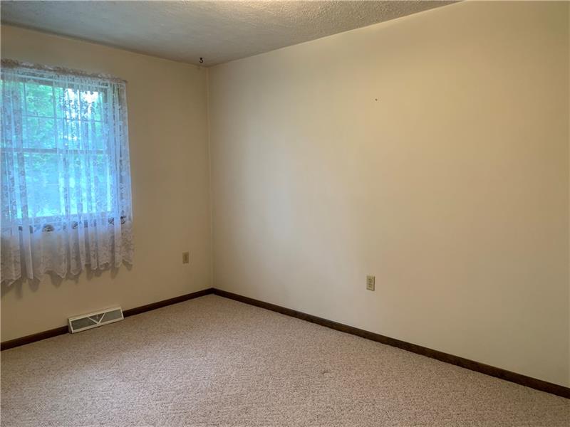 606 New Castle Road Slippery Rock, PA 16057 - Photo 6 of 13