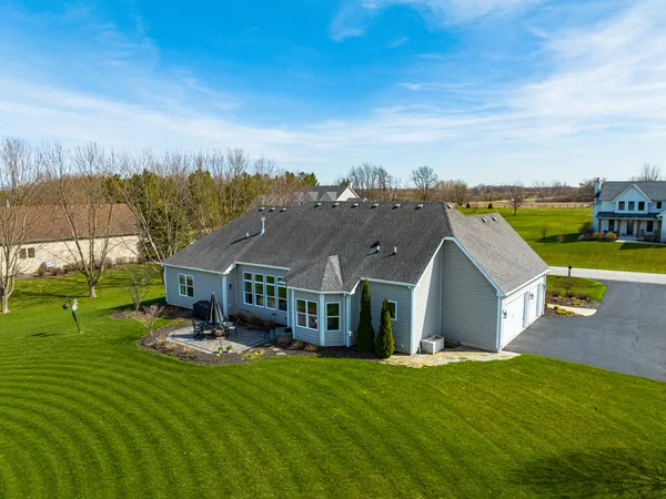 $749,900 | 40-w699 Maplehurst Lane, Hampshire, IL 60140