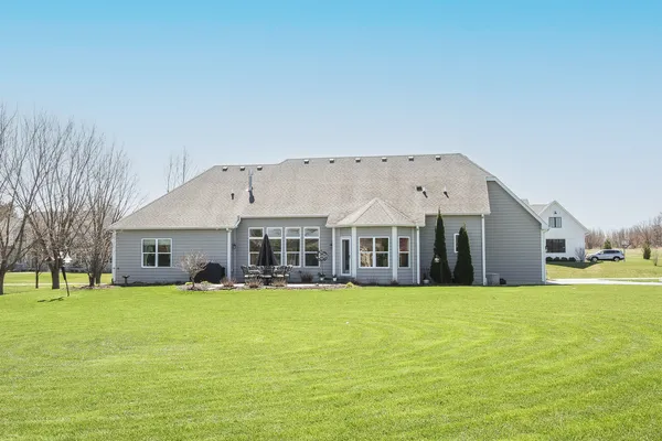 $749,900 | 40-w699 Maplehurst Lane, Hampshire, IL 60140