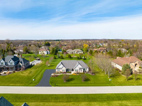 $749,900 | 40-w699 Maplehurst Lane, Hampshire, IL 60140