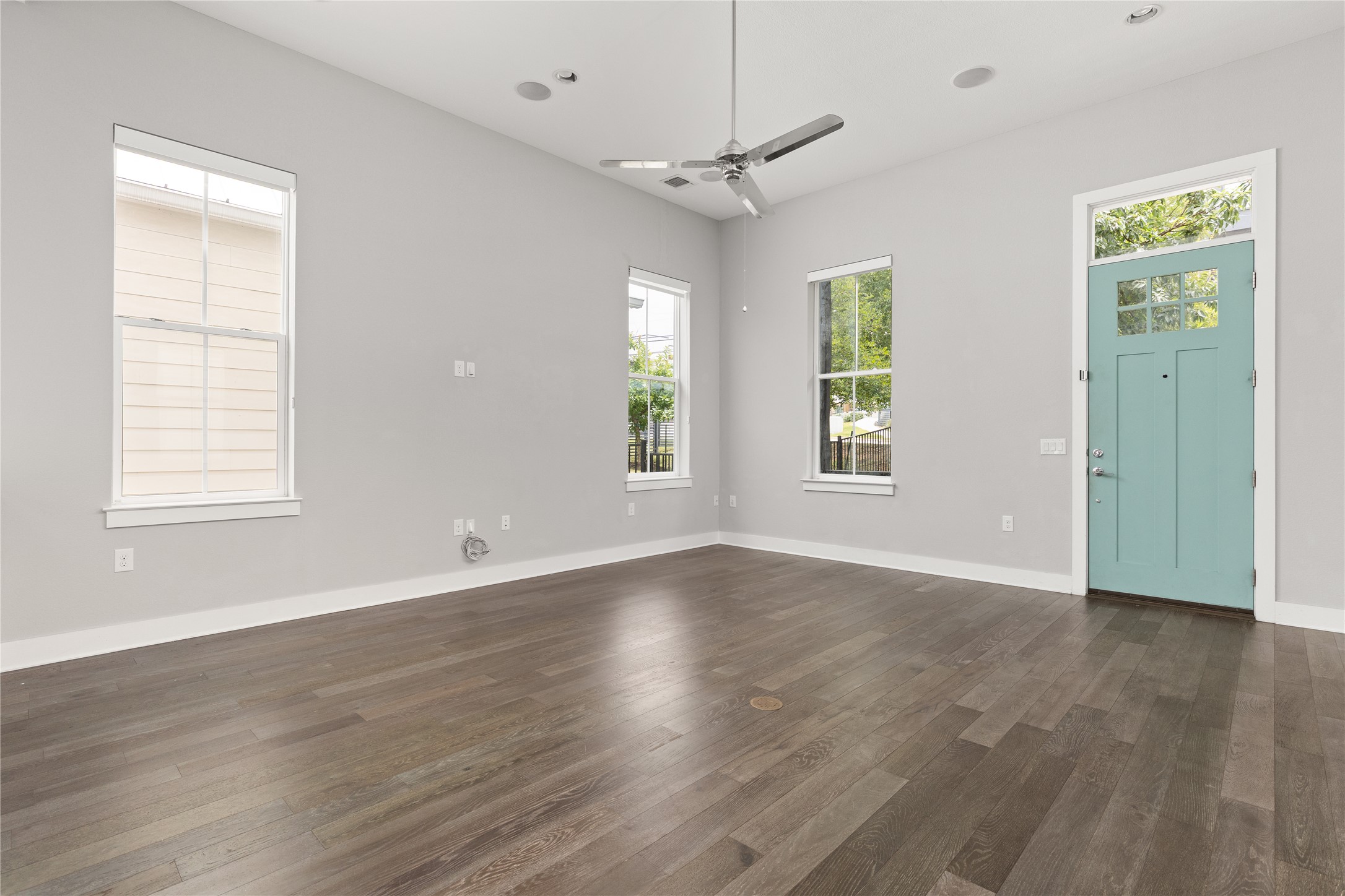 4810 Springdale Road Austin, TX 78723 - Photo 7 of 36