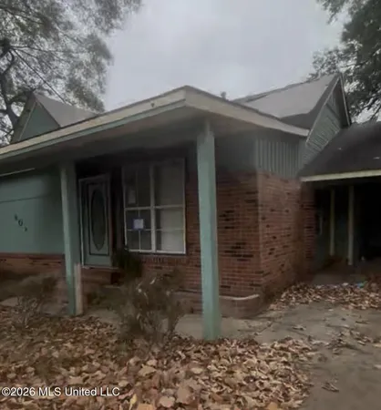 $11,990 | 408 Mcallister Street, Greenville, MS 38701