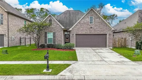 $379,000 | 7413 Silverado Drive, Marrero, LA 70072