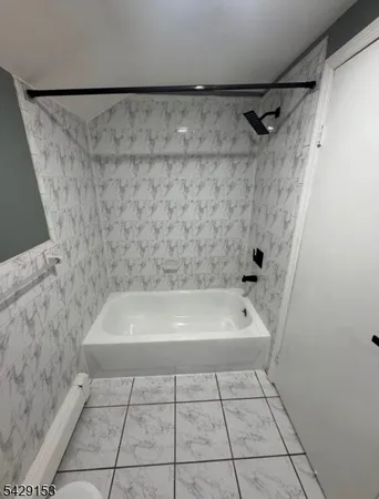 $1,500 | 35 Coit Street, Unit 3, Irvington, NJ 07111