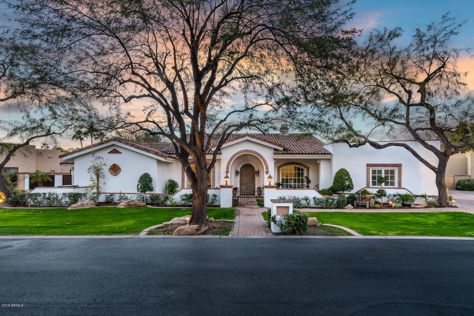 01_01_Front_Sunset_mls