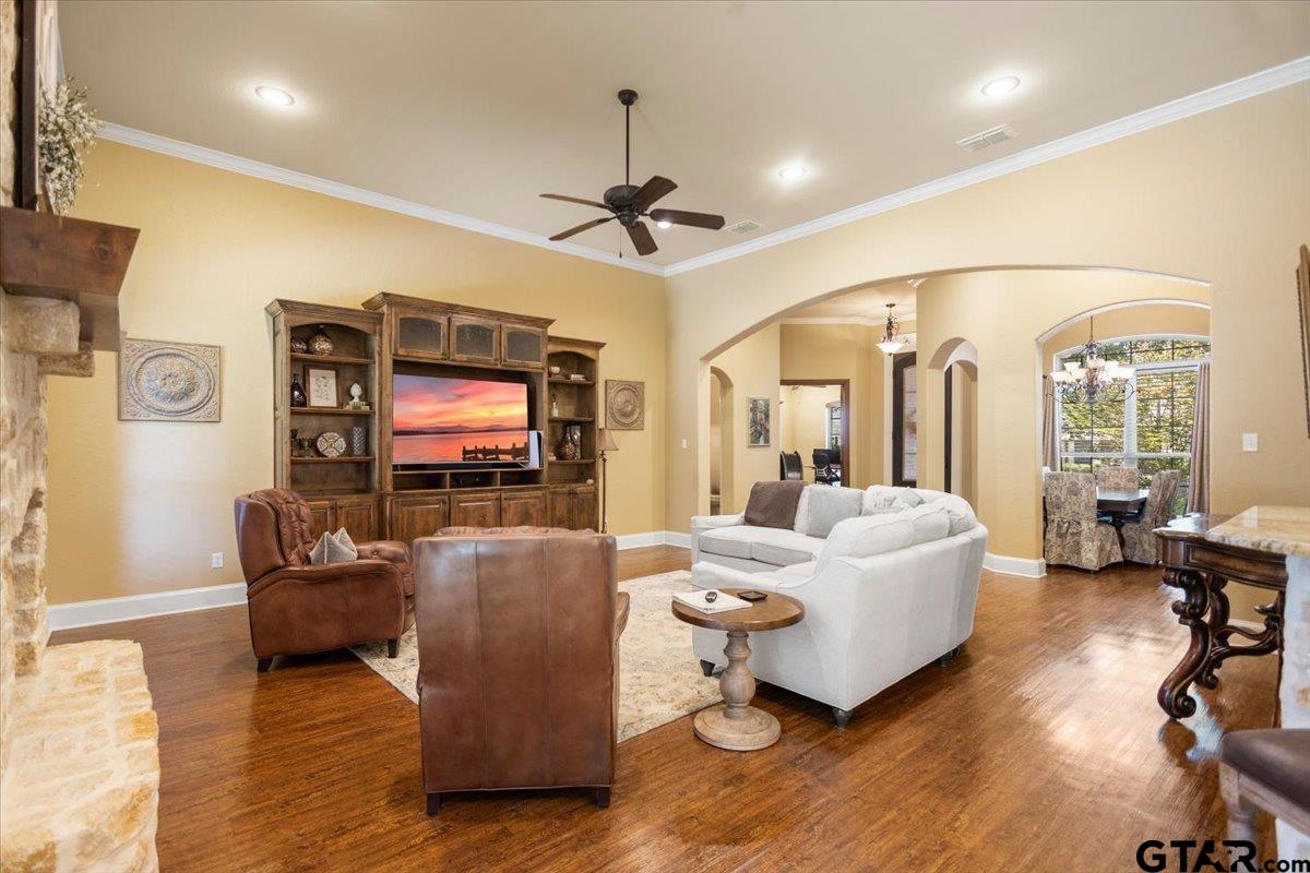 6567 Wheaton Court Tyler, TX 75703 - Photo 4 of 35