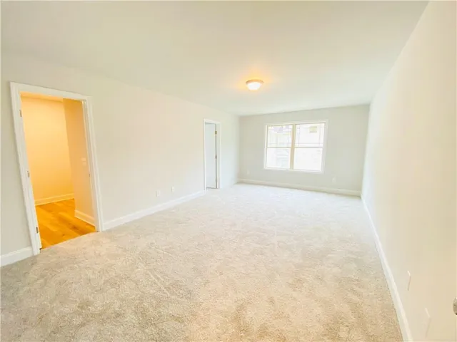 a view of empty room with window