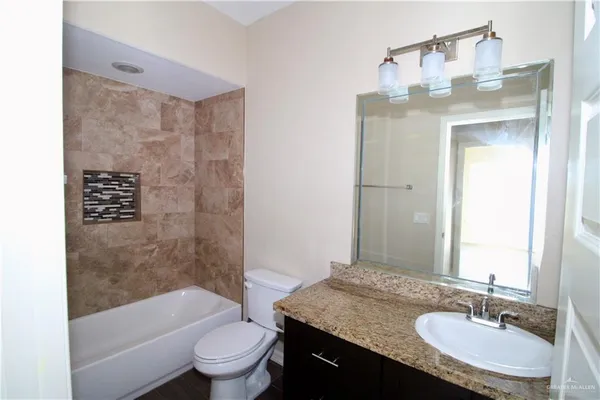 $1,200 | 2004 Taft Street, Unit 4, Weslaco, TX 78599