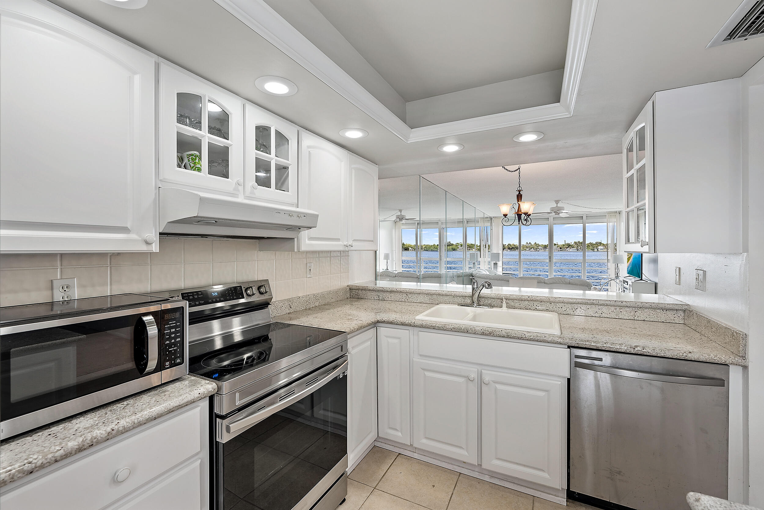1950 Southwest Palm City Road, Unit 13206 Stuart, FL 34994 - Photo 11 of 21 1950 SW Palm City Rd Unit 13-206 MLS-6