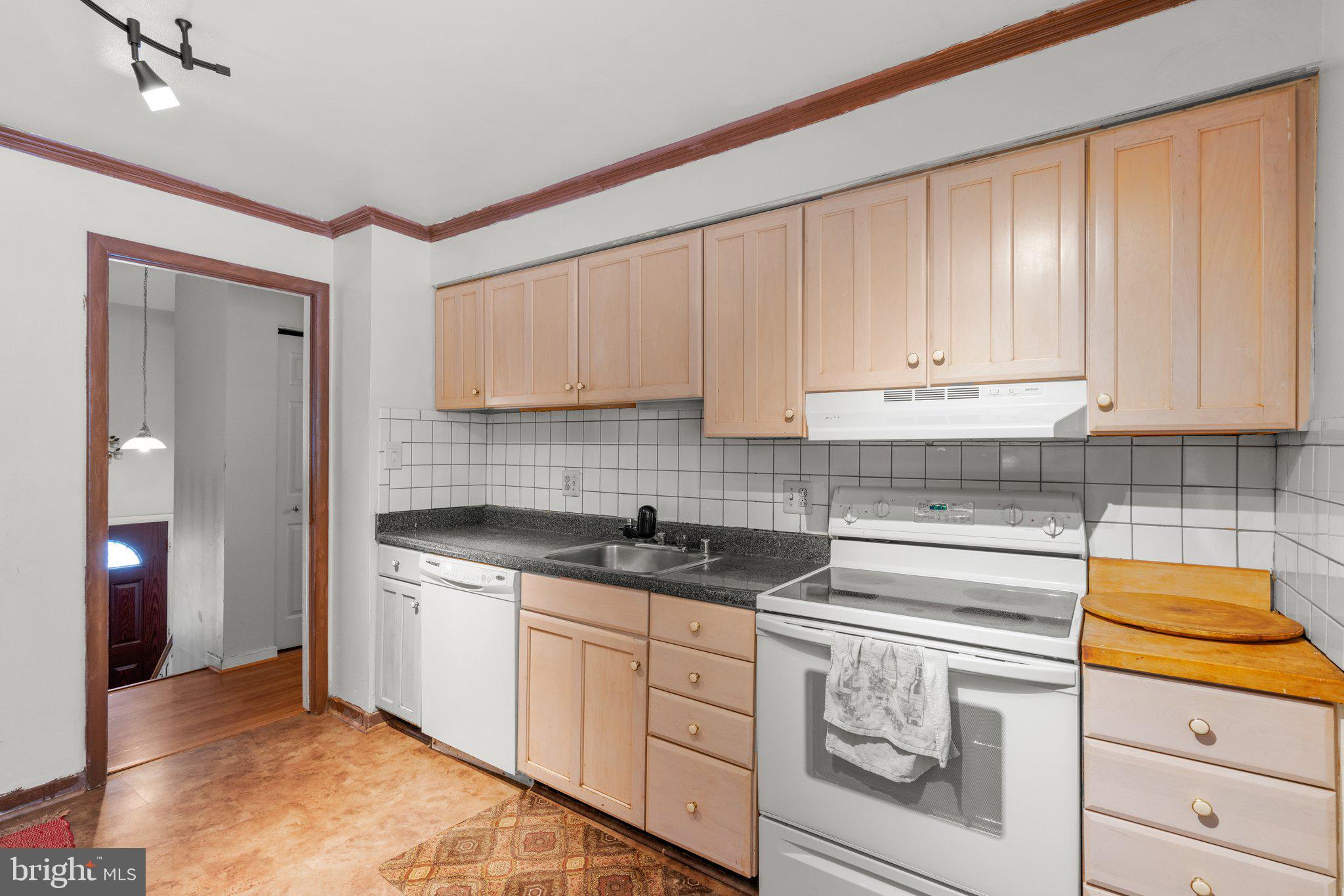 6220 Stevens Forest Road Columbia, MD 21045 - Photo 10 of 30 KITCHEN