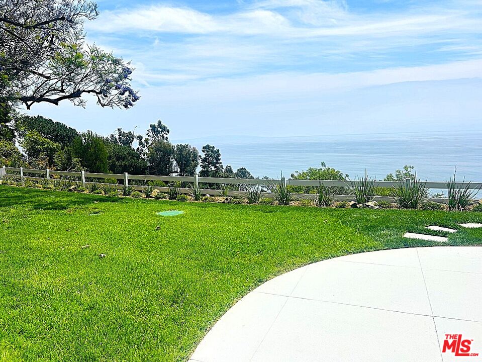 20645 Seaboard Road Malibu, CA 90265 - Photo 13 of 17