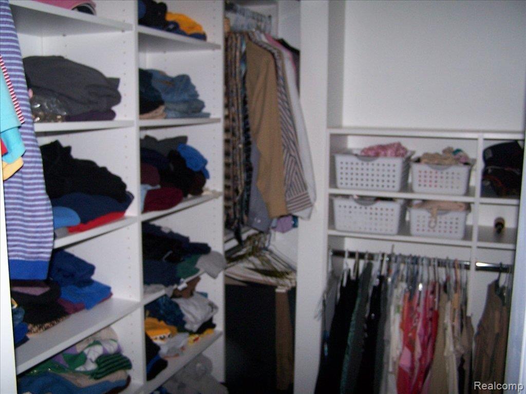 5140 Maybee Road Clarkston, MI 48346 - Photo 15 of 25 Walk-in closet