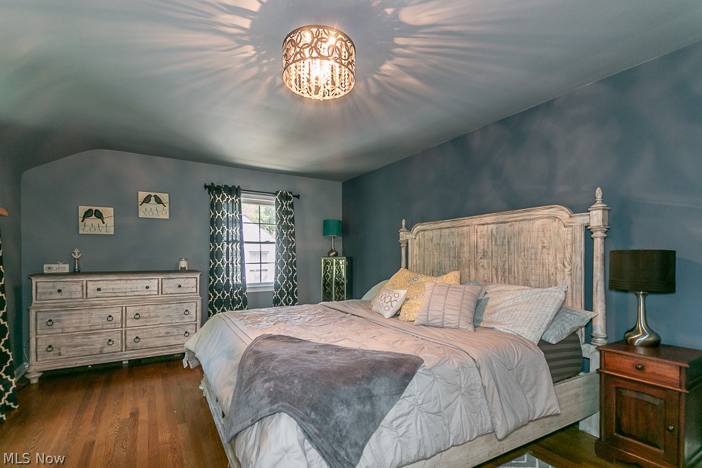 1577 Oakmount Road South Euclid, OH 44121 - Photo 6 of 32