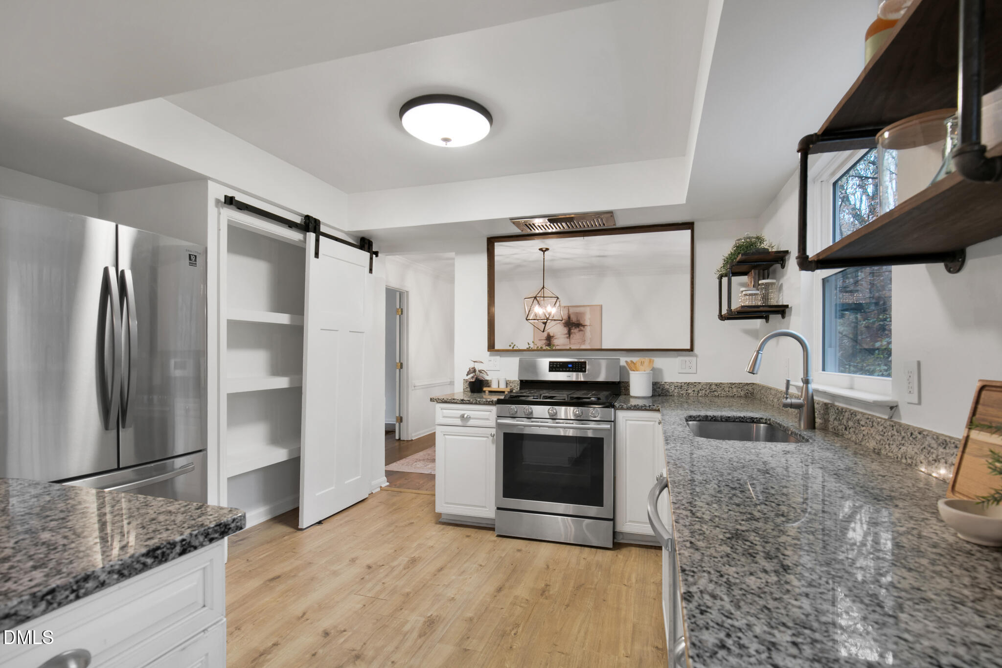 5315 Oakbrook Drive Durham, NC 27713 - Photo 13 of 49 5315oakbrookinteriors-12