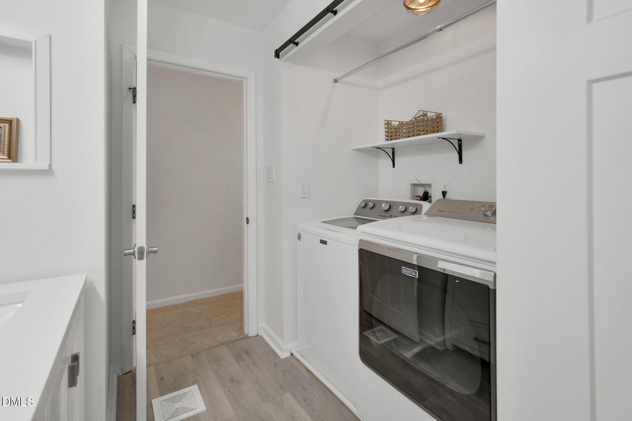 5315 Oakbrook Drive Durham, NC 27713 - Photo 31 of 49 5315oakbrookinteriors-37