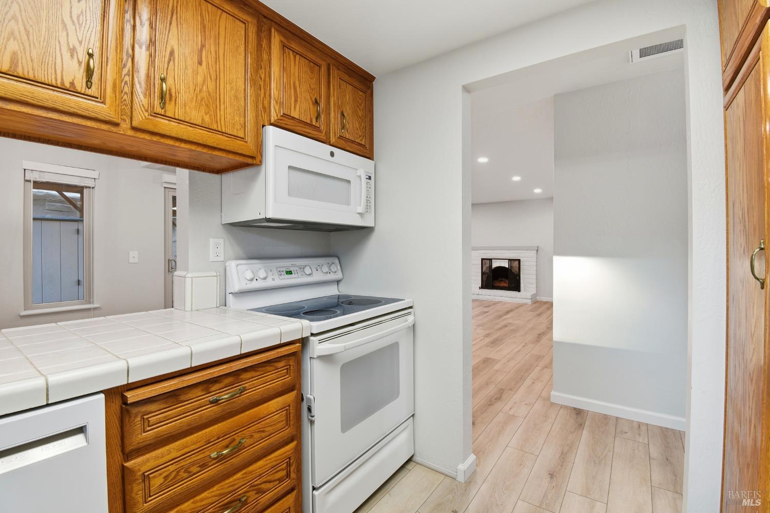 809 Shady Oak Drive Santa Rosa, CA 95404 - Photo 11 of 33