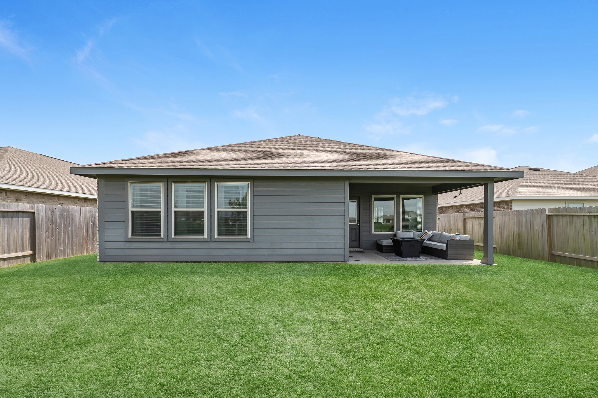 444 Maple Bend Lane La Marque, TX 77568 - Photo 29 of 32 a house view with a garden space