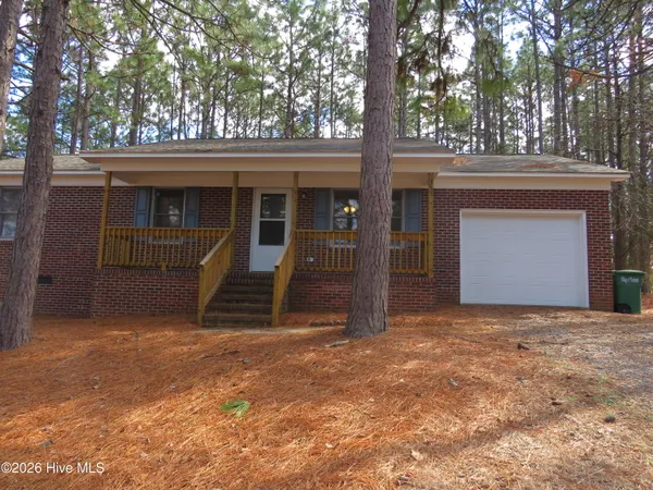 $1,800 | 355 Sandhills Circle, Pinehurst, NC 28374
