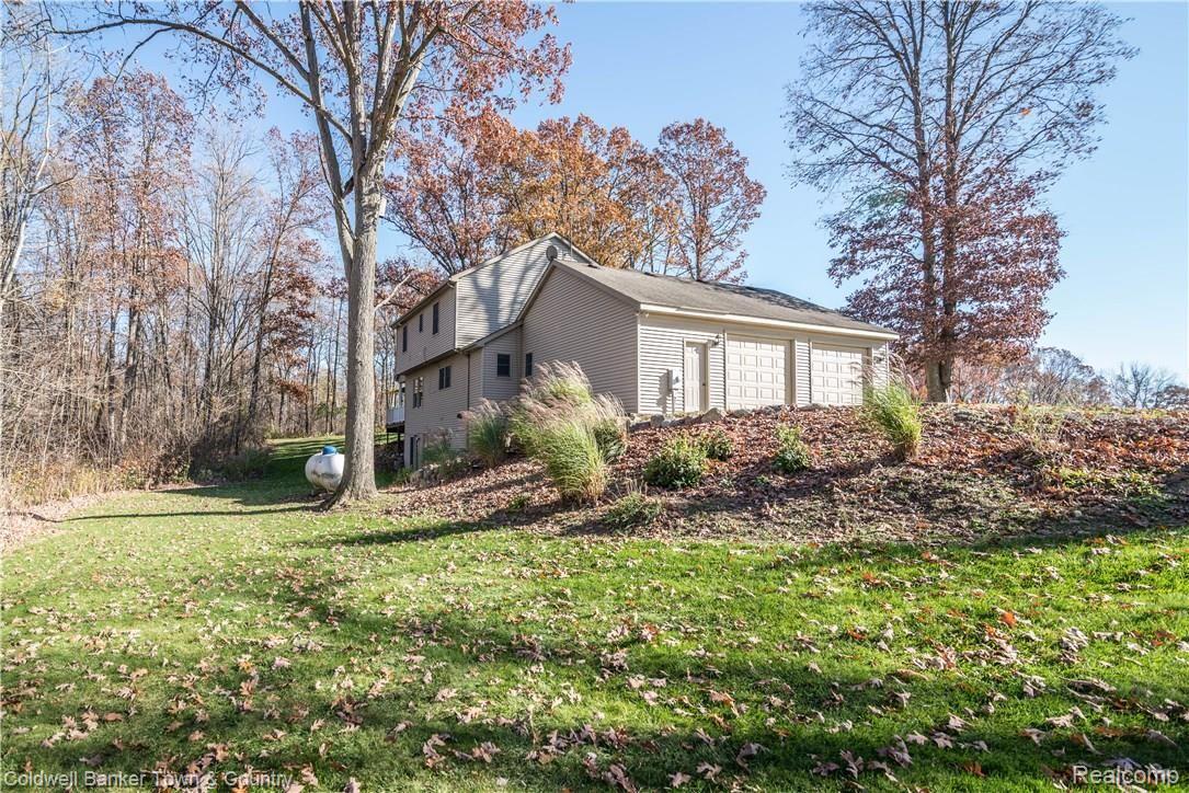 7546 Schrepfer Road Howell, MI 48855 - Photo 51 of 52 AUG_4227.jpg