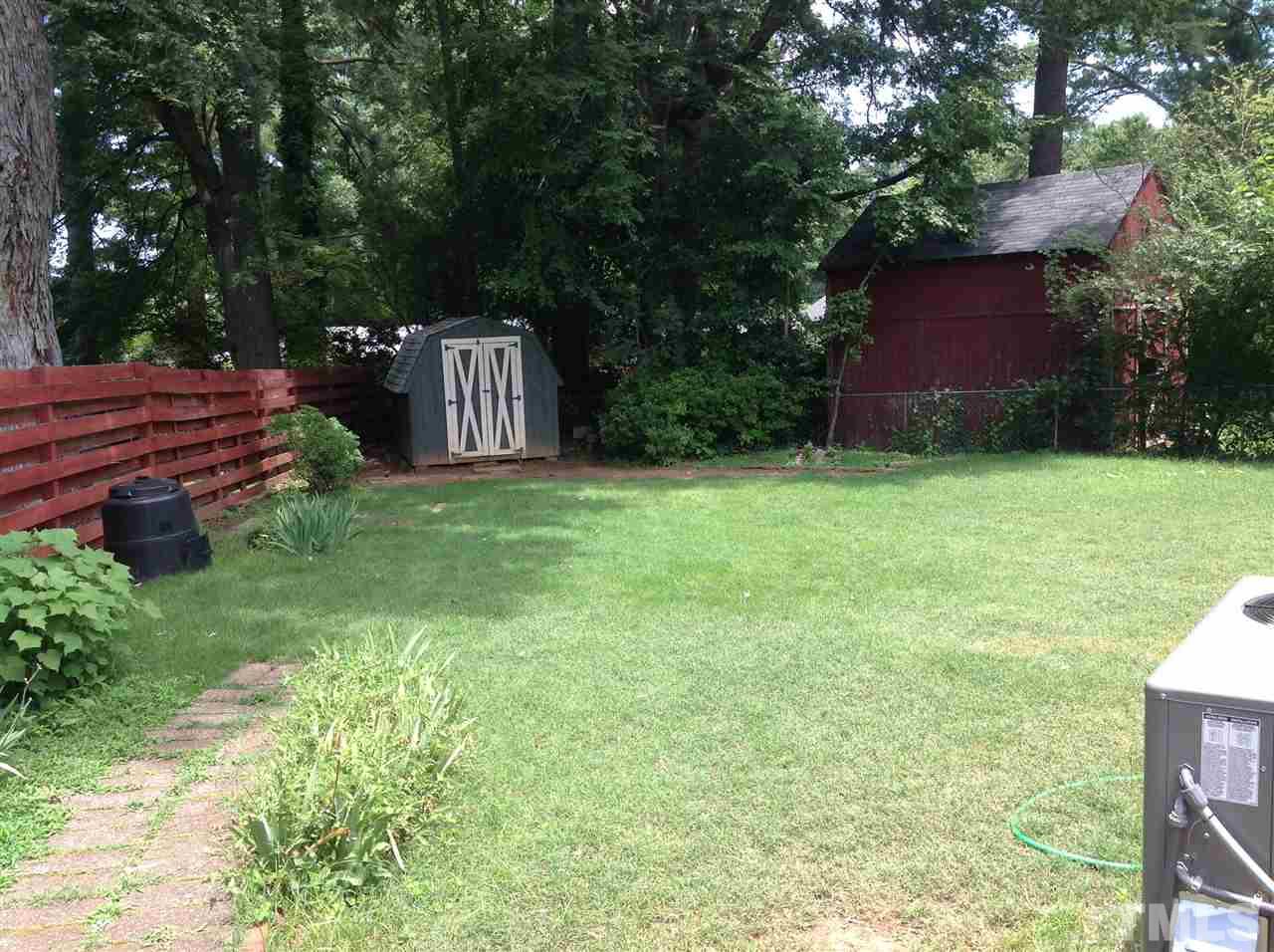 907 Mills Street Raleigh, NC 27608 - Photo 6 of 13 a view of a back yard