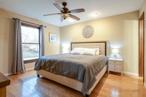$499,000 | 125 Deerpath Drive, Vernon Hills, IL 60061