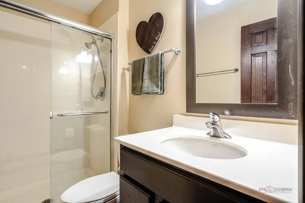 $499,000 | 125 Deerpath Drive, Vernon Hills, IL 60061