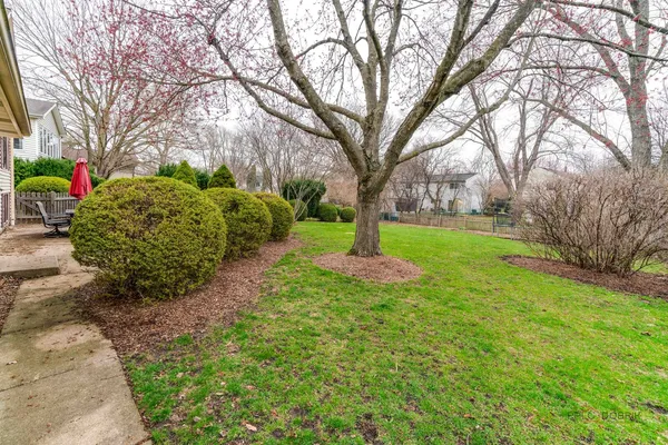 $499,000 | 125 Deerpath Drive, Vernon Hills, IL 60061