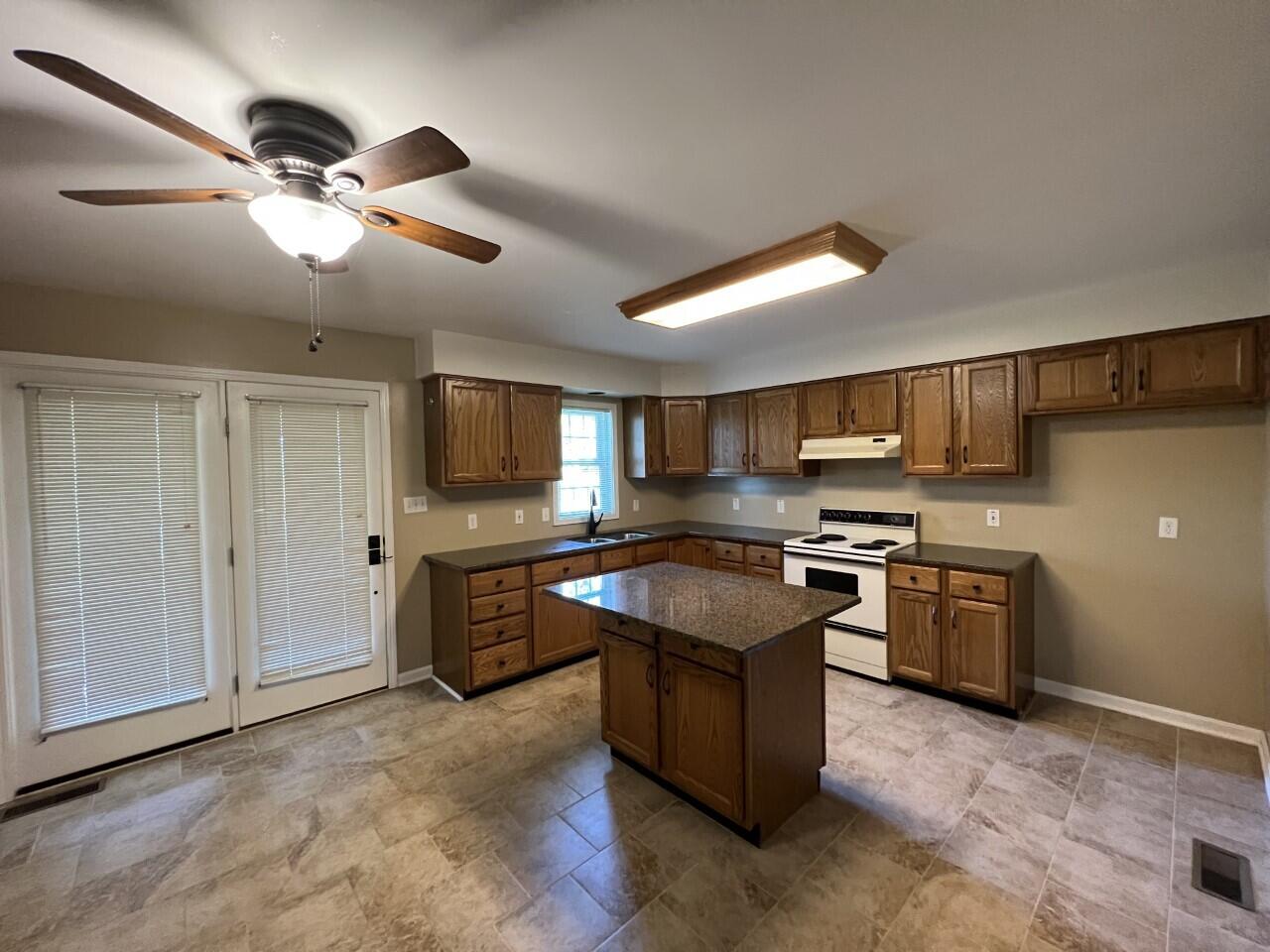 11363 Frederick Road Coeburn, VA 24230 - Photo 15 of 42 Kitchen 4
