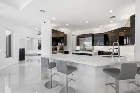 $5,995,000 | 5600 Coastal Drive, Boca Raton, FL 33487