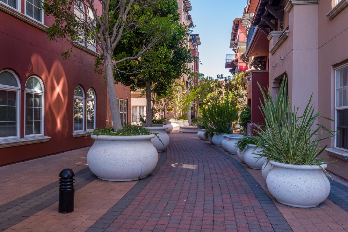 88 South Broadway, Unit 3112 Millbrae, CA 94030 - Photo 4 of 20 a view of an outdoor space with seating area