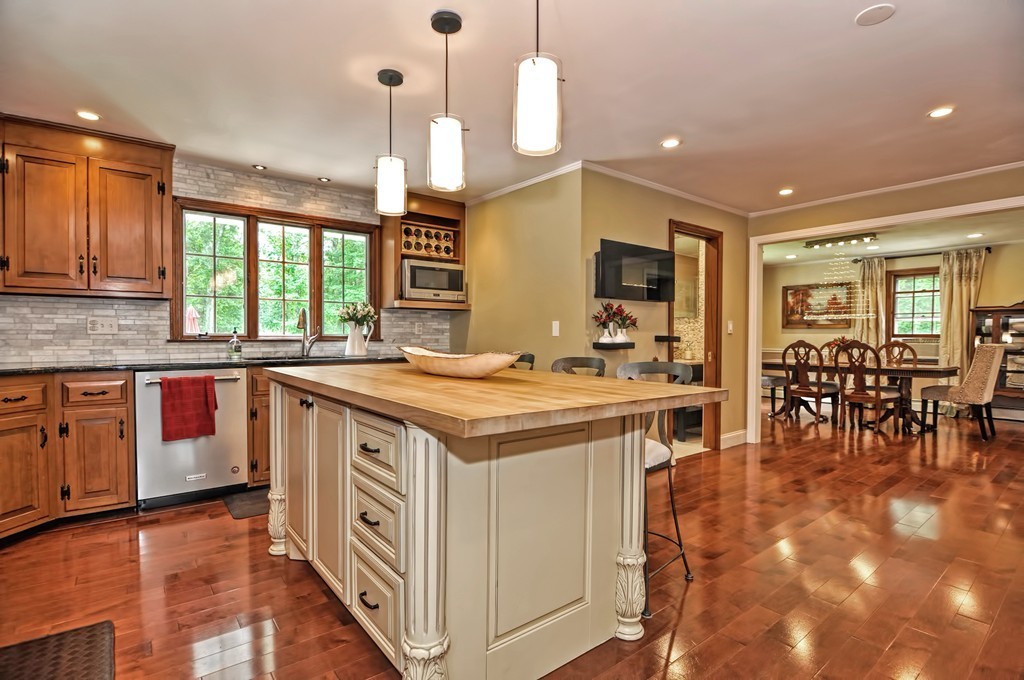 386 High Plain Road Andover, MA 01810 - Photo 4 of 30