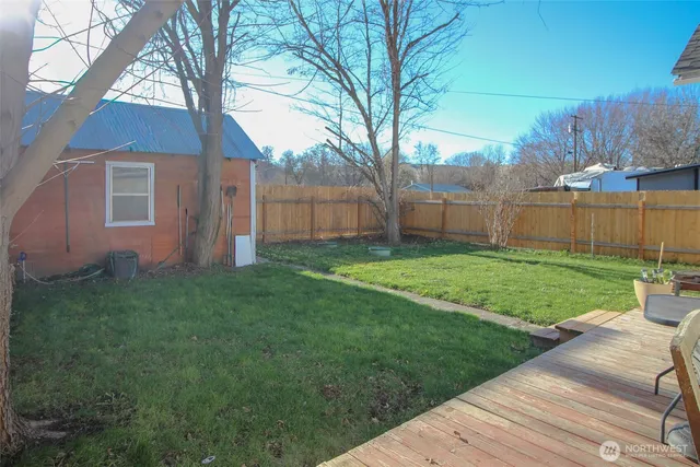 $140,000 | 502 Tucannon Street, Starbuck, WA 99359