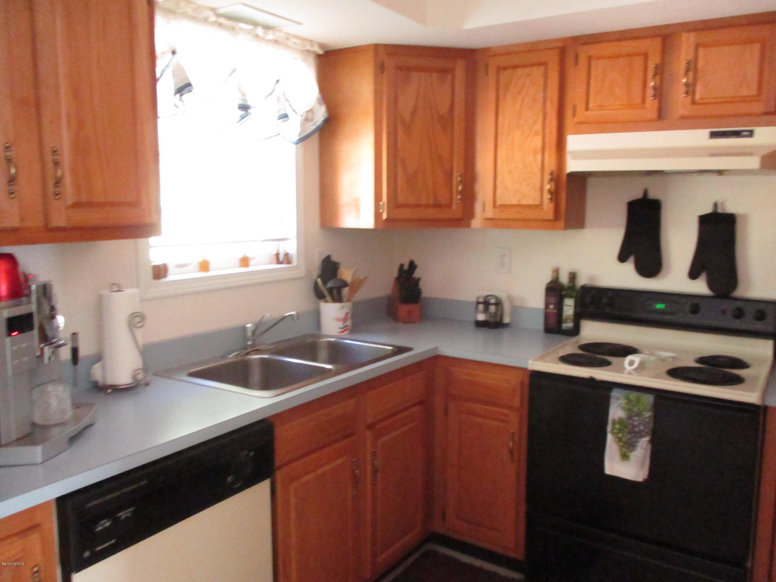 71-73 Jericho Road Hancock, MA 01267 - Photo 42 of 53 unit 2 Kitchen